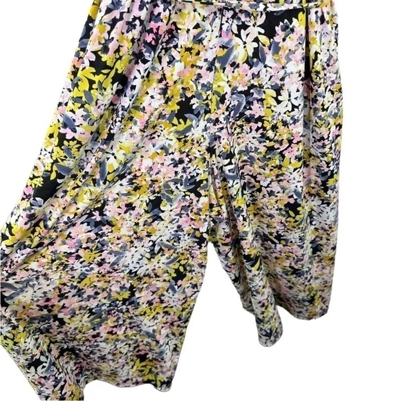 London Times Spring Floral Cropped Halter Jumpsuit Size 12 - Picture 4 of 15